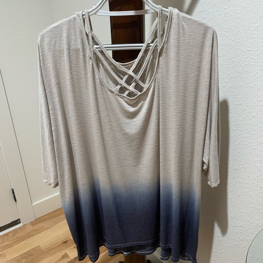 Ladies plus size ombré top